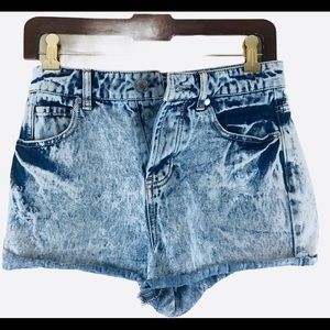 Celebrity pink  jeans shorts🐝